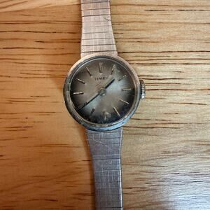 Vintage Timex Women’s Watch Silver Tone Stretch Band Mechanical Wristwatch